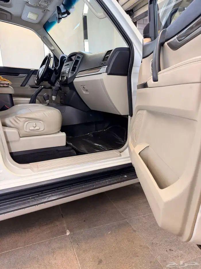 للبيع باجيرو 2015 11