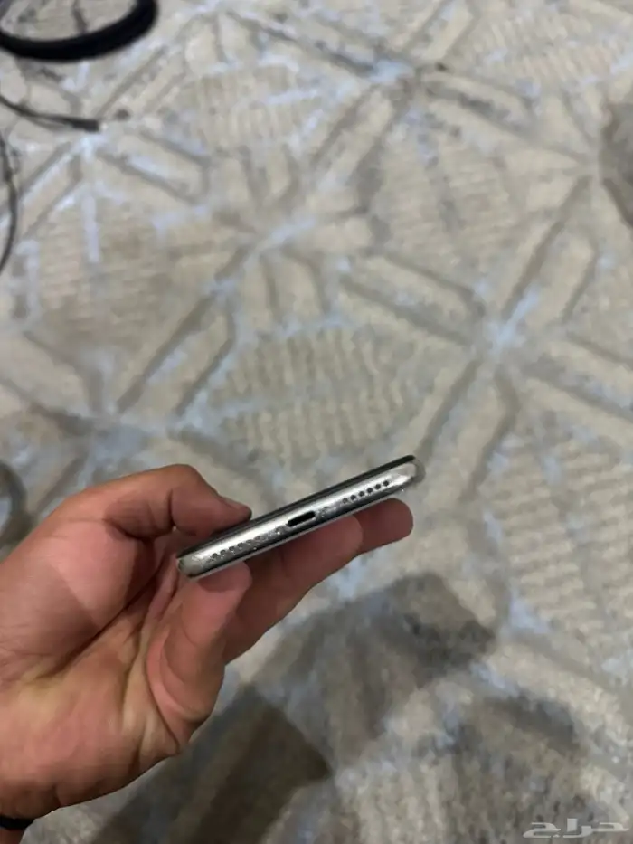 ايفون اكس ار ابيض للبيع 0