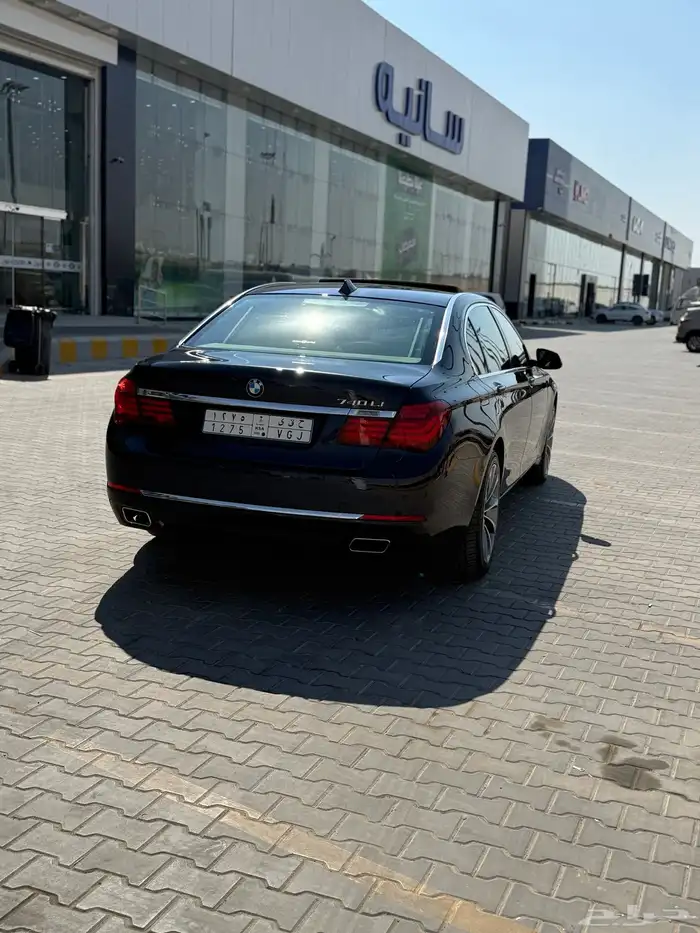 بي ام دبليو الفئة السابعة 730 موديل 2015 مخزن 2