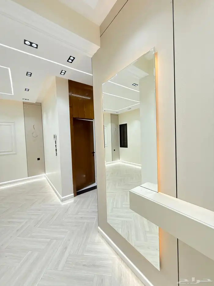 للبيع شقق ارضيه وعلويه بسطح خاص بحي الموسي وسط جميع الخدمات 11