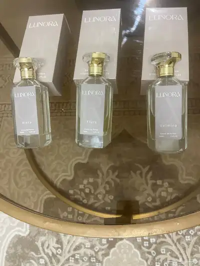 للبيع عطورات فخمه ثبات وفوحان جمله الكميه 100 حب بسعر مناسب 0