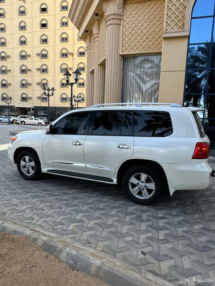 للبيع لاندكروزر GXR 2013 V8 3