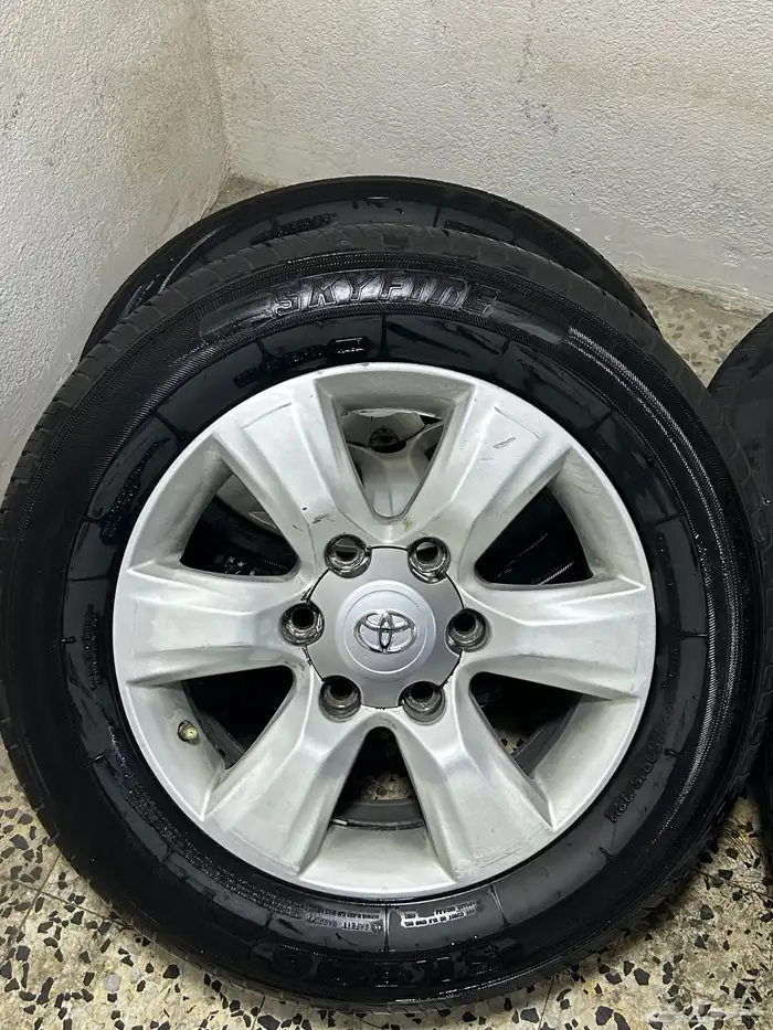 جنوط برادو مع كفرات 5