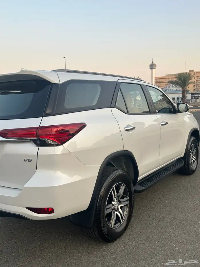 فورشنر 6 سلندر دبل (VX) 2023 ( بحالة الوكالة ) 3