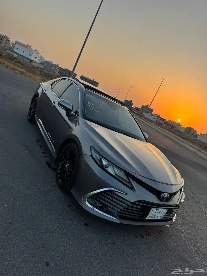 كامري 2023 قراندي 40 عام V6 مازالت تحت الضمان والبيع سمح 5