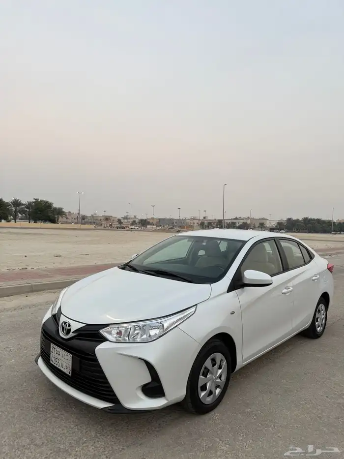 تويوتا يارس 2022 سعودي 1.5قمه بنضافه 12