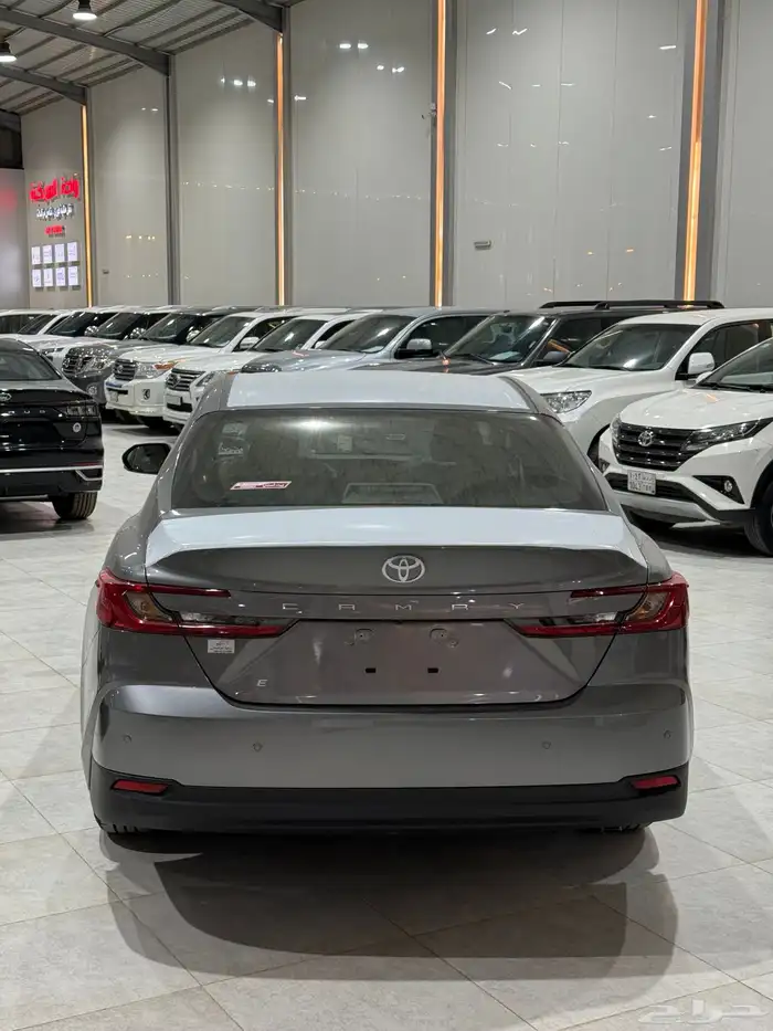 كامري E بنزين 2025 تيتانيوم صادر لوحات اقل سعر 5