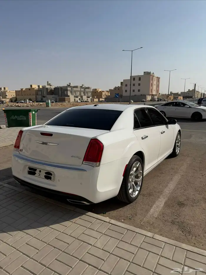 كرايسلر 300c 2022 V6 لكجري فل كامل 2