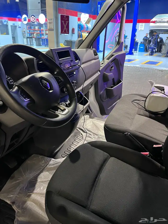 رينو ماستر 2021   دبل تاير (الكفرات الخلفية مزدوجة) بضاعة 10