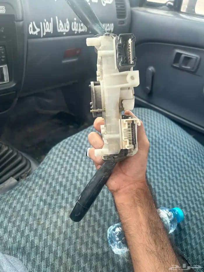 يد نور هايلكس 89إلا 2005 1