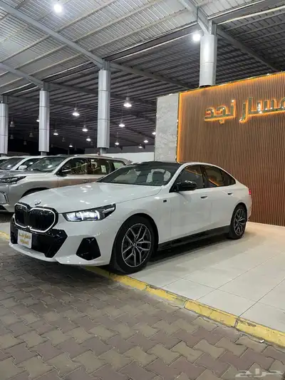 بي ام دبليو 520i موديل 2024 فل كامل Kit m index