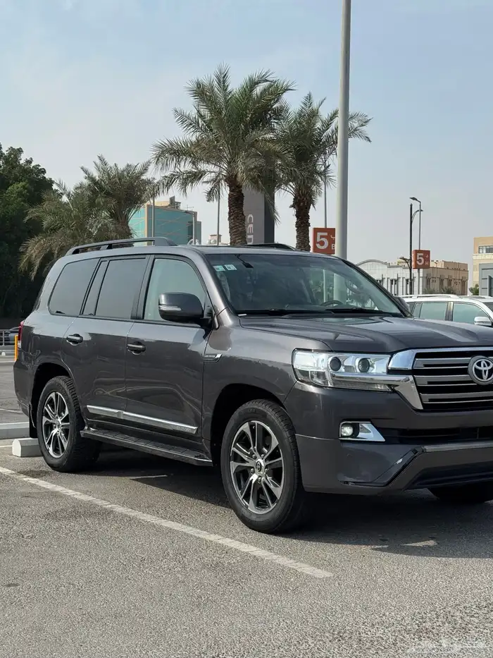 لاند كروزر 2018 للبيع 4