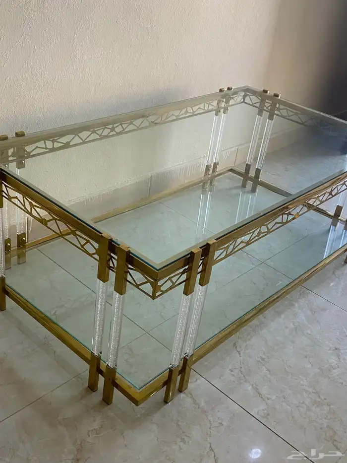 طاوله أستيل ذهبي كبيره و 4 طاولات صغيره 0