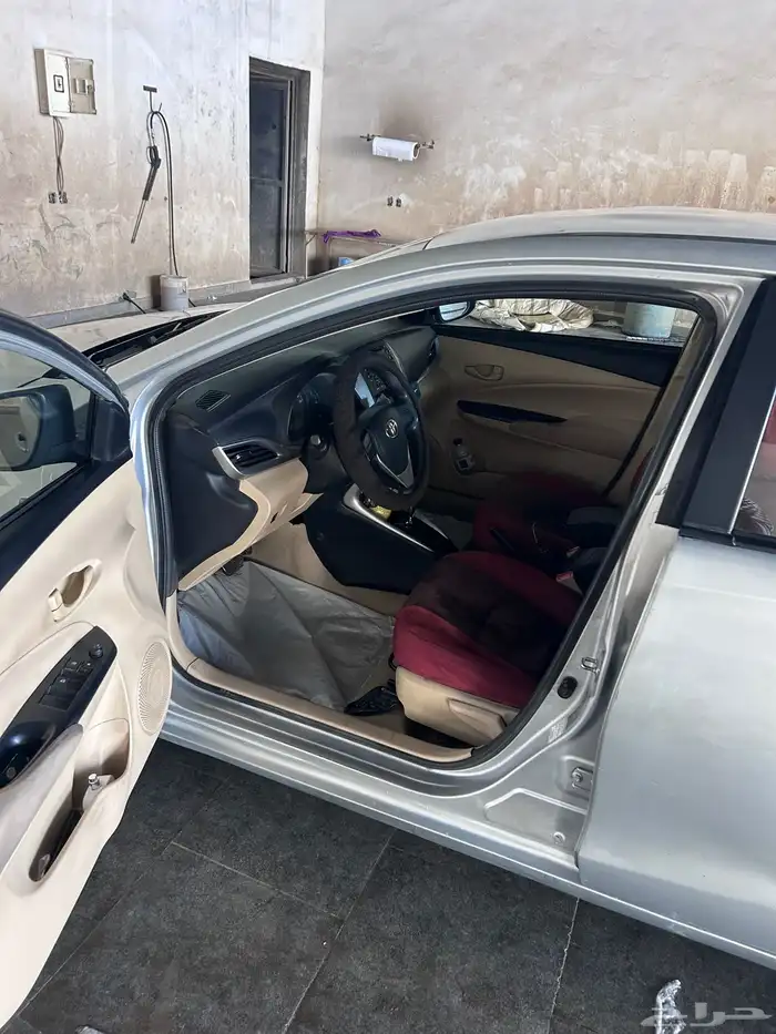 يارس 2018 ممشي قليل لون فضي 2