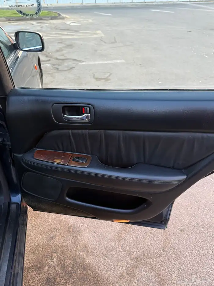 لكزز LS 400 للبيع أو البدل بهايلوكس 2008 وطالع 31