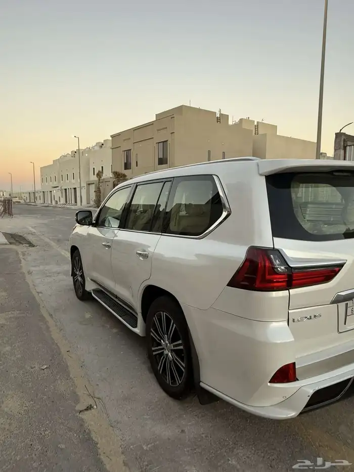 لكزس 2019 فل كامل 2