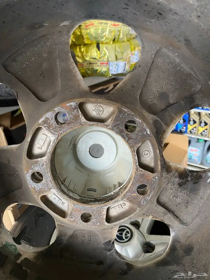 كفرات مقاس 275 70 16 منزل مع الجنوط جيب لند كلوزر 2