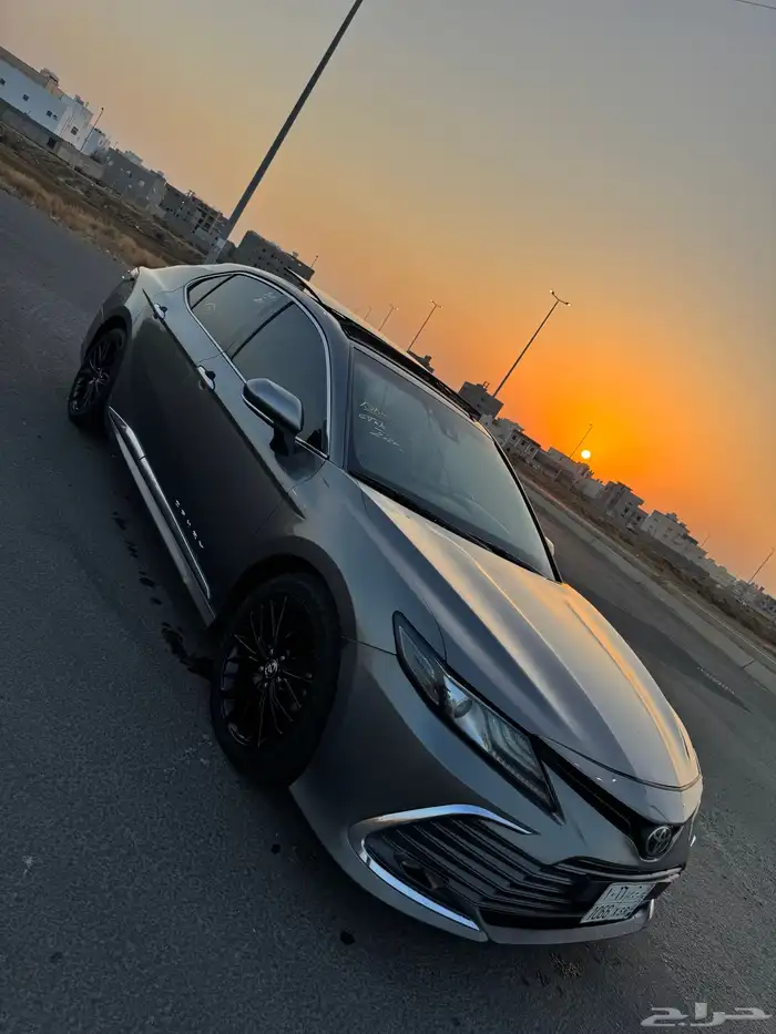 كامري 2023 قراندي 40 عام V6 مازالت تحت الضمان والبيع سمح 6