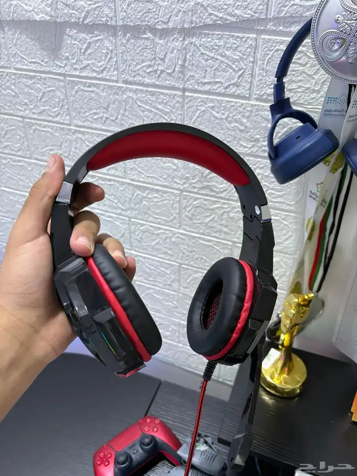 بلاستيشن فايف للبيع ون تيرا معه يدين الوكاله وسماعه وكرتونه 13