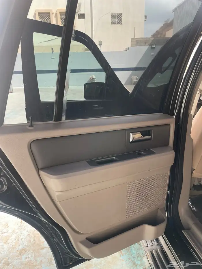 فورد اكسبدشن 2013 اسود قصير بدون دبل 19