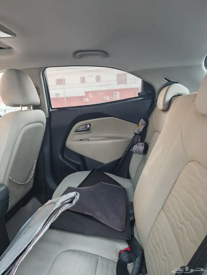 كيا ريو هاتشباك فل كامل مخزززن 9