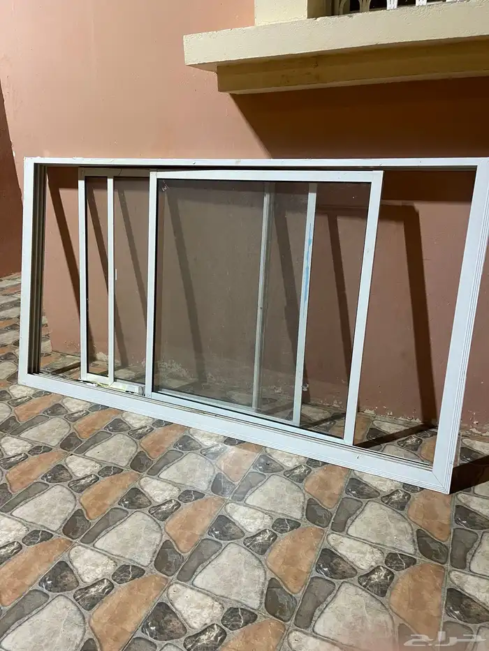 شباك المنيوم شبه جديد 2