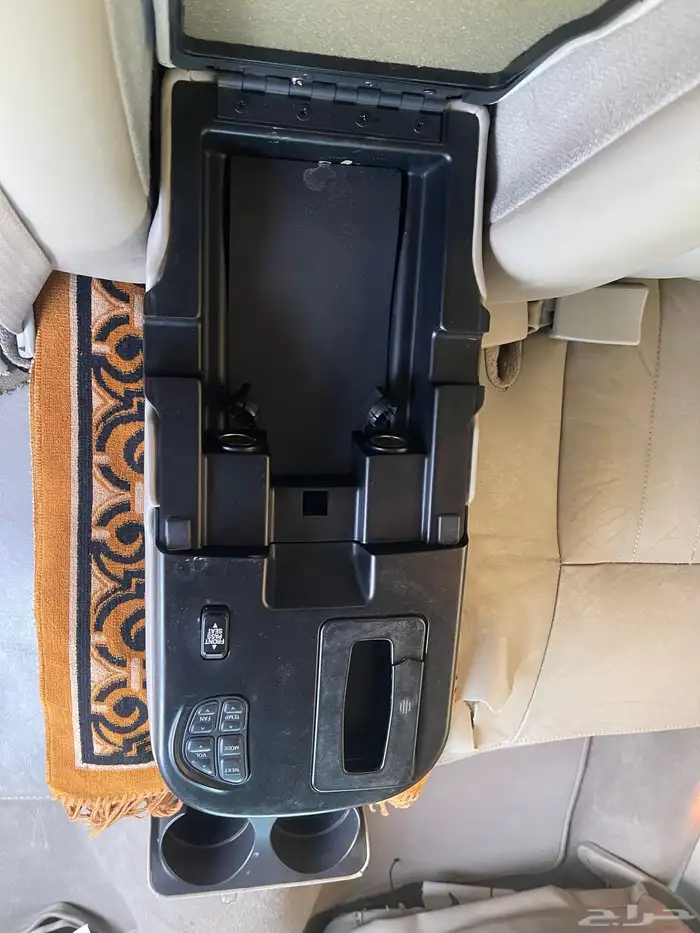 Lincoln Town Car   Executive (لارج) 17