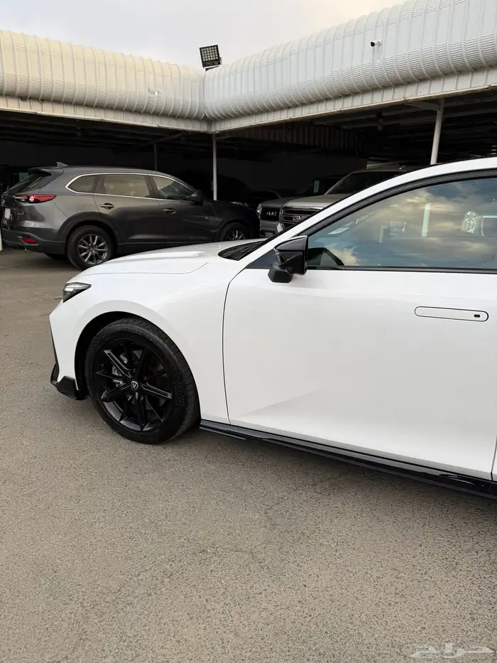 شانجان 2025 يوني V اعلى فئة سبورت 13