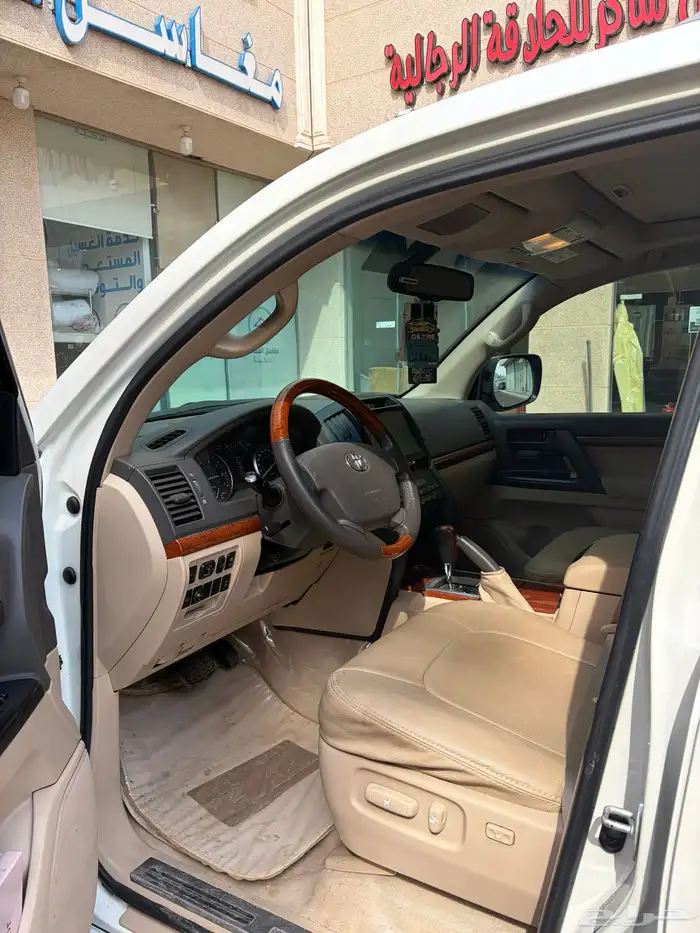 جيب لاند كروزر 2015 فل كامل GXR3 v8. عام 60 9