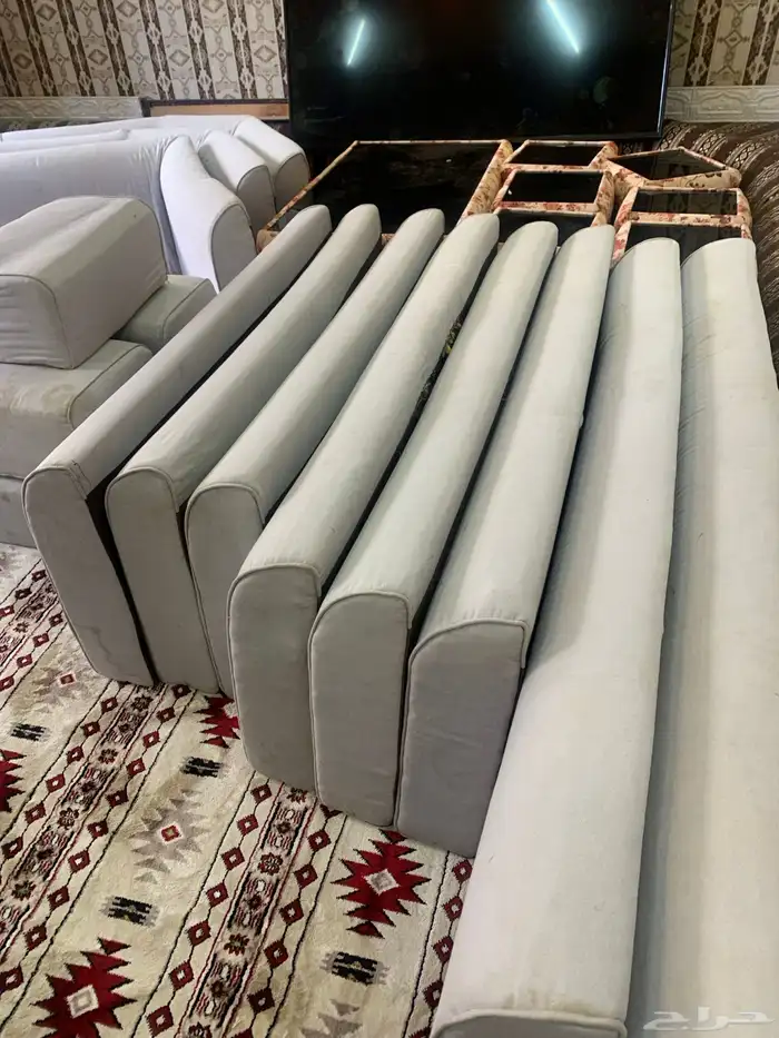 مساند ظهر وتلفزيون فرشه كبيره طاولات 4