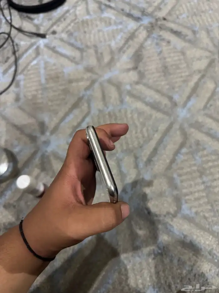ايفون اكس ار ابيض للبيع 2