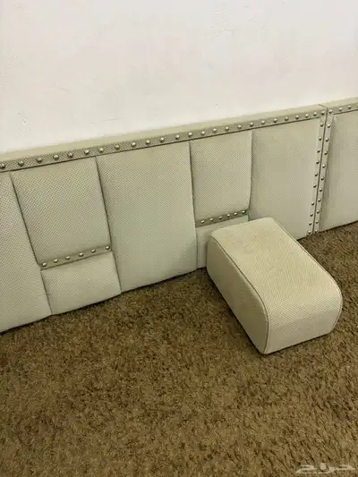 جلسه ارضيه مع فرشه و طاوله index