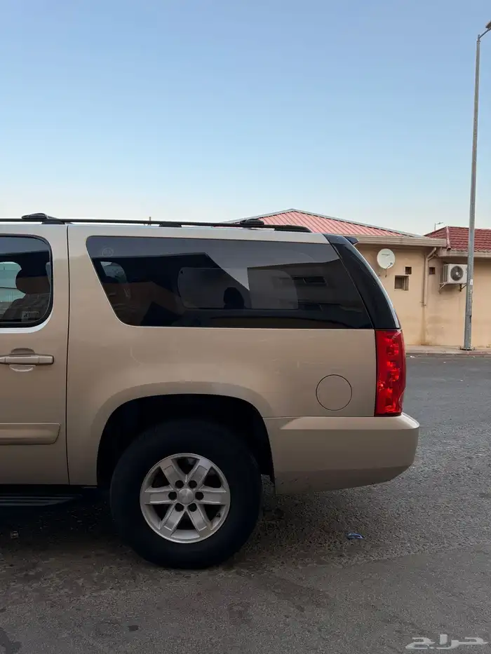 جمس يوكن XL طويل مستخدم اول ممشى قليل بحالة الوكالة 2009 7