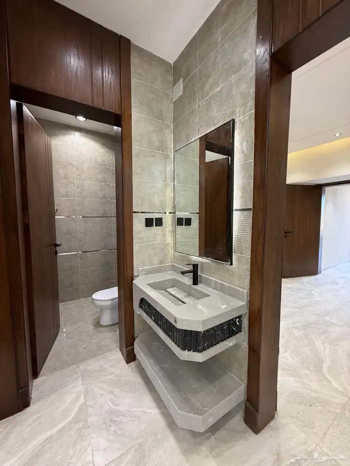 للبيع شقة ارضي 6 غرف بحي البديع أبها سعر عادل 500 الف فقط 14