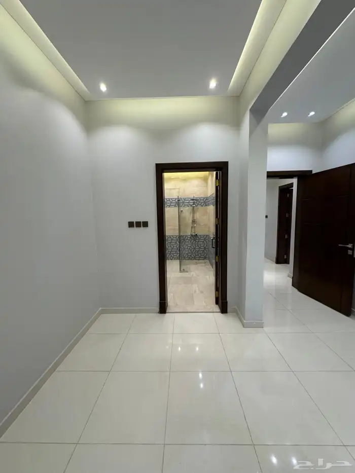 للبيع فيلا مودرن دورين ومحلق بدره الموسى واصل جميع الخدمات 30