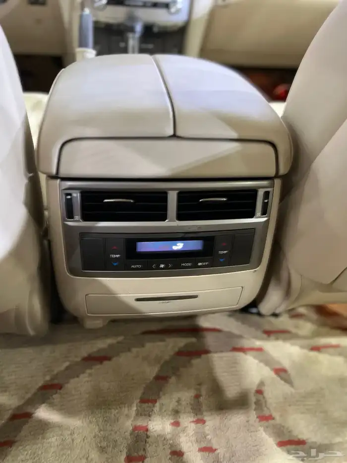 لكزس 2015 بريمي كلاسك ماشي 129 الف قمة فالنظافة السعر 170 9