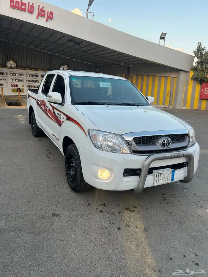 هايلوكس 2010 نظيف 3