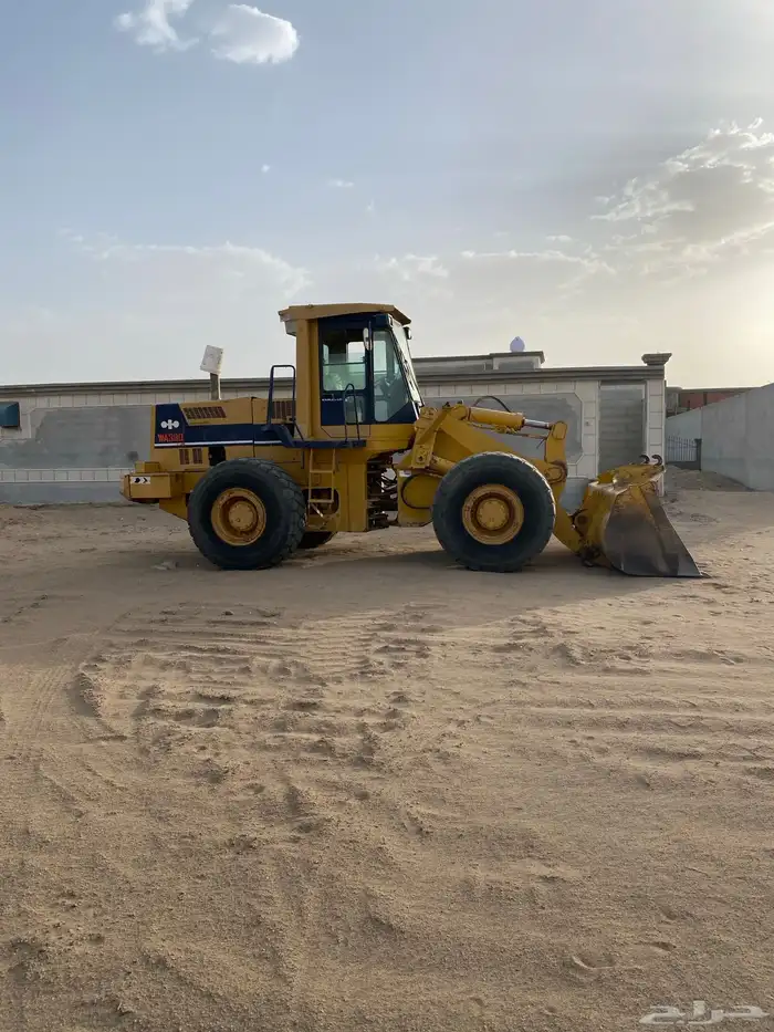 للبيع او للاجار شيول كوماتسو حجم 380 0