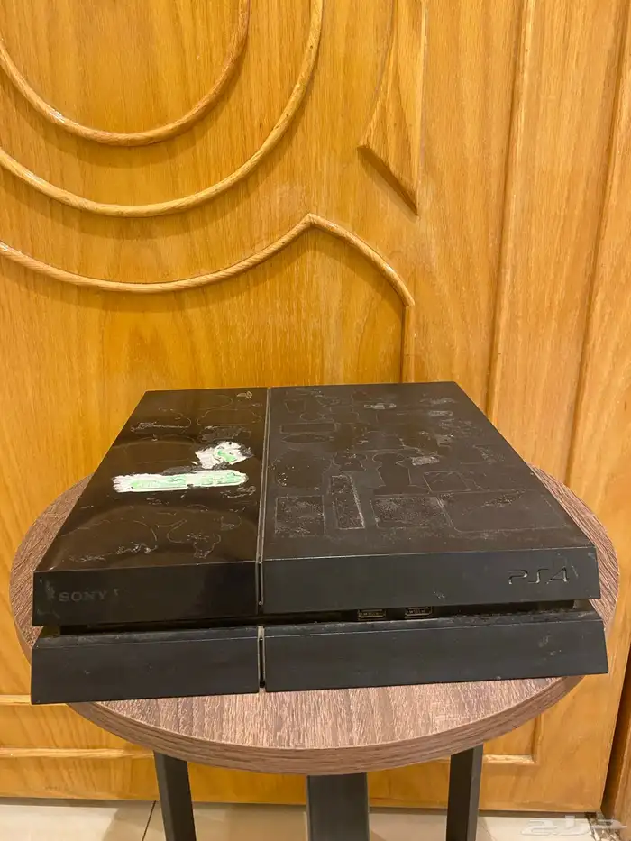 جهاز PS4 نظيف 0