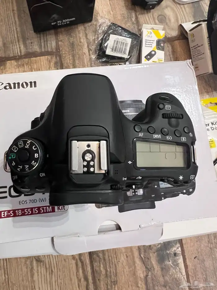 كاميرا كانون EOS 70D الاحترافيه  محلقات وعدسات 0