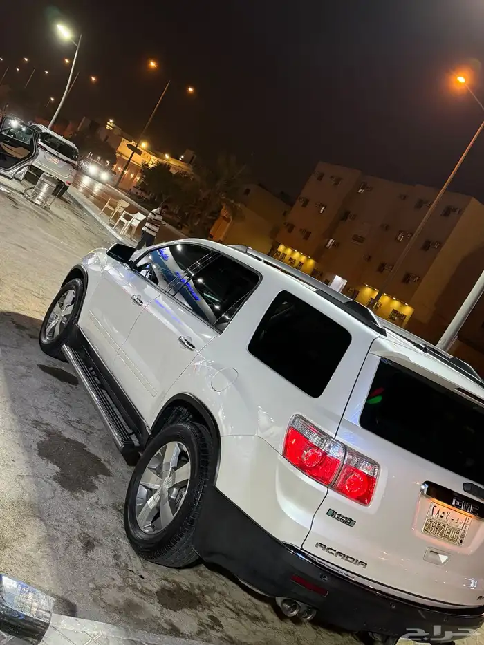 جي ام يي اكاديا 2012 3