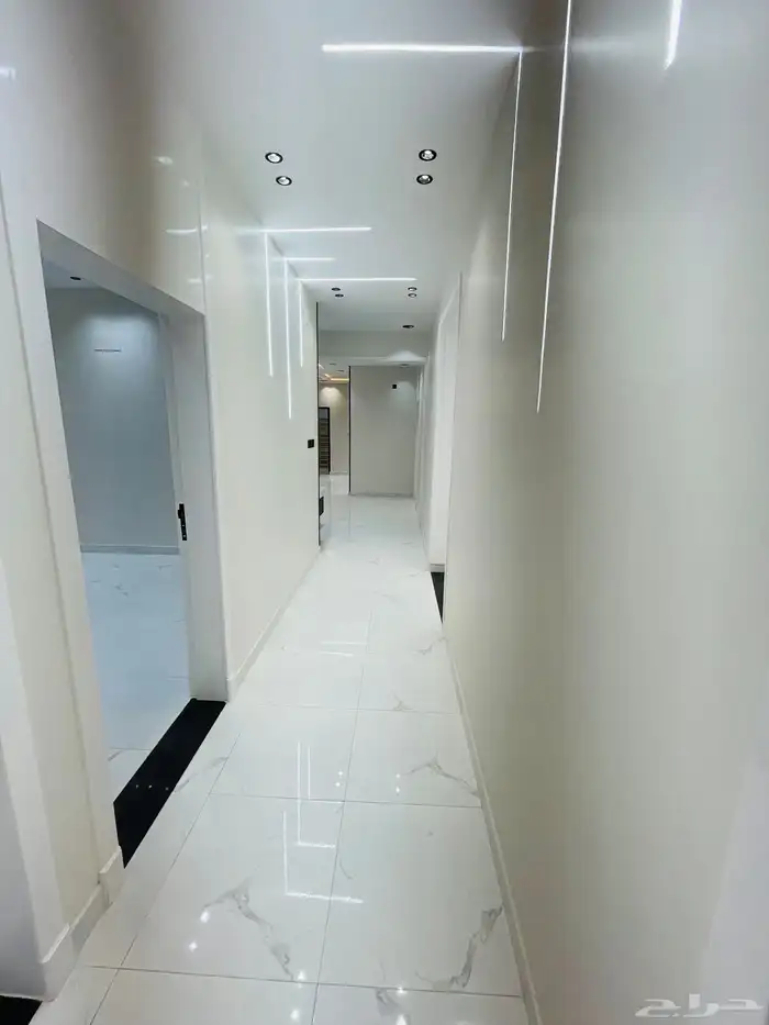 للبيع شقق تمليك علوي مع سطح خاص حي الاسكان بسعر 550 الف 24