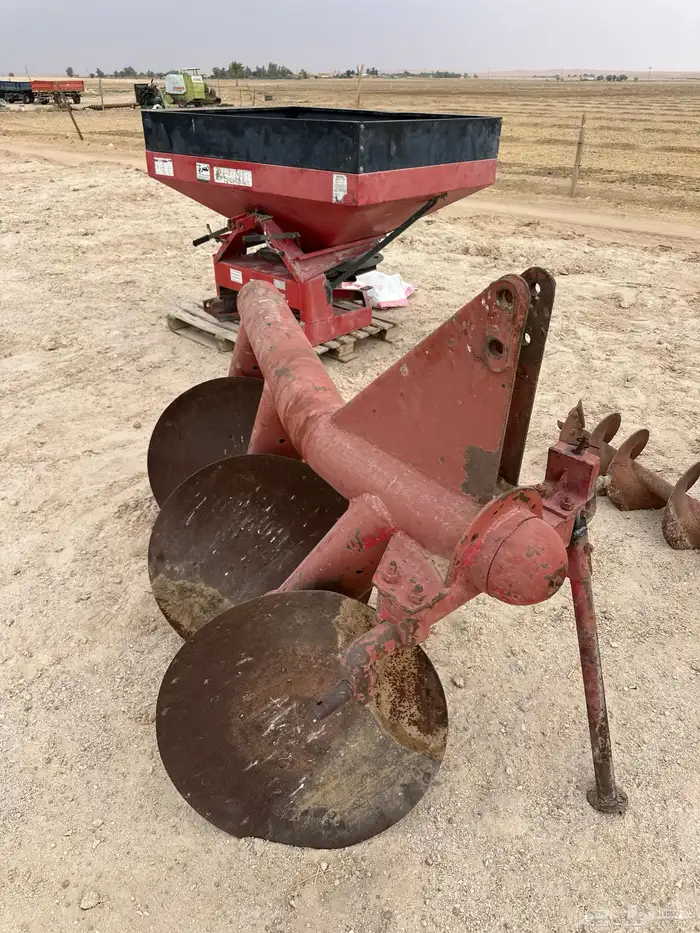 معدات زراعيه للبيع ( ملحقات حراثه ) 12