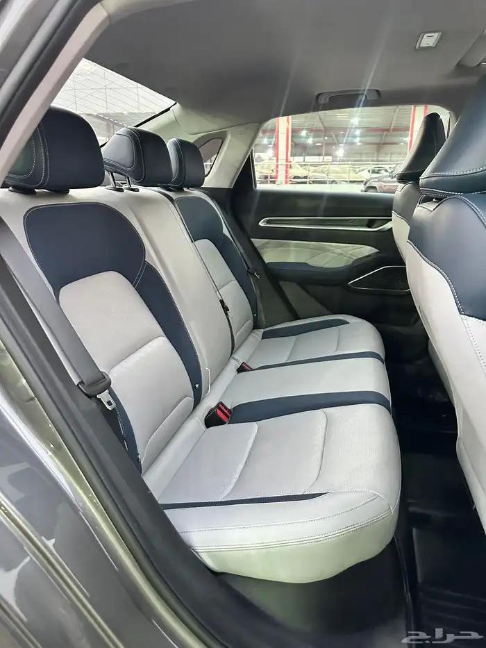 جيلي إمجراند فل كامل 2023 17