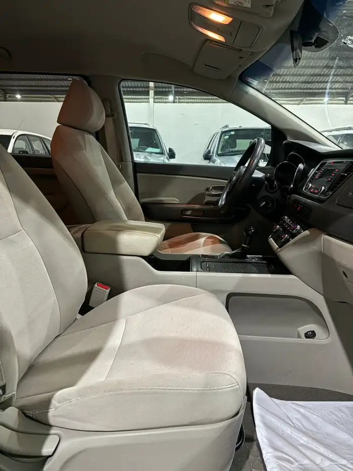 كيا كرنفال 2016 عائليه ثلاث صفوف 14