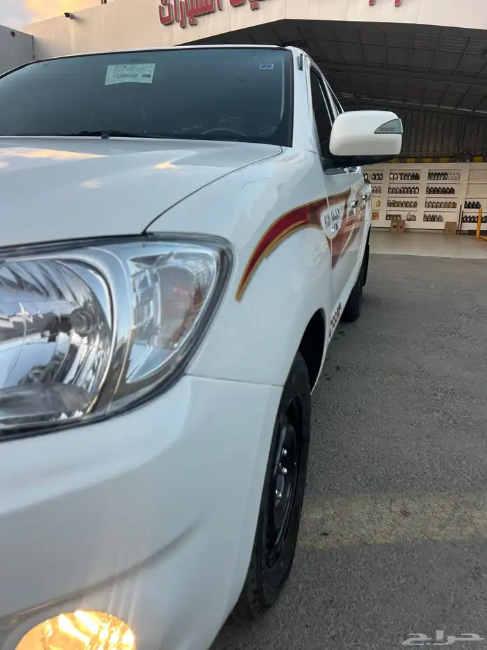 هايلوكس 2010 نظيف 1