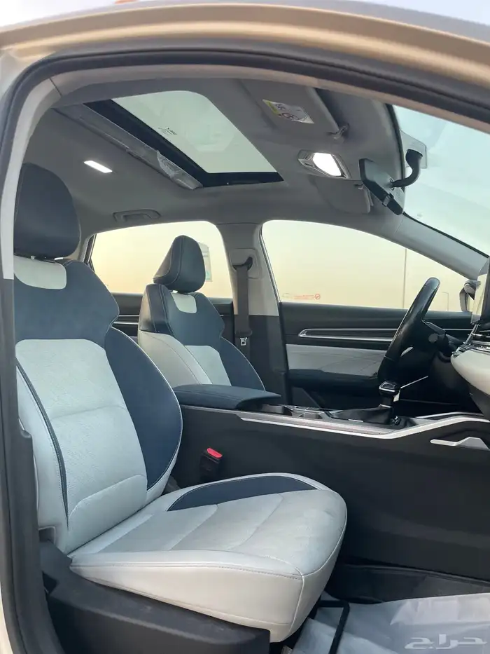 جيلي امجراند 2023 11