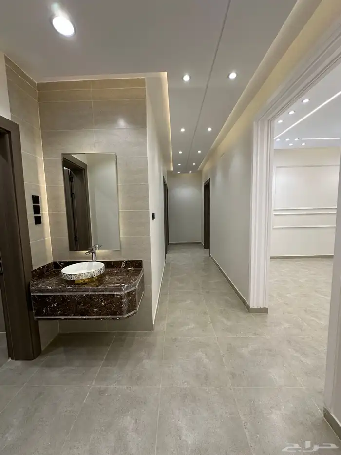 للبيع شقه علويه تشطيب مودرن ومساحه ممتازه بحي الضيافه520الف 14