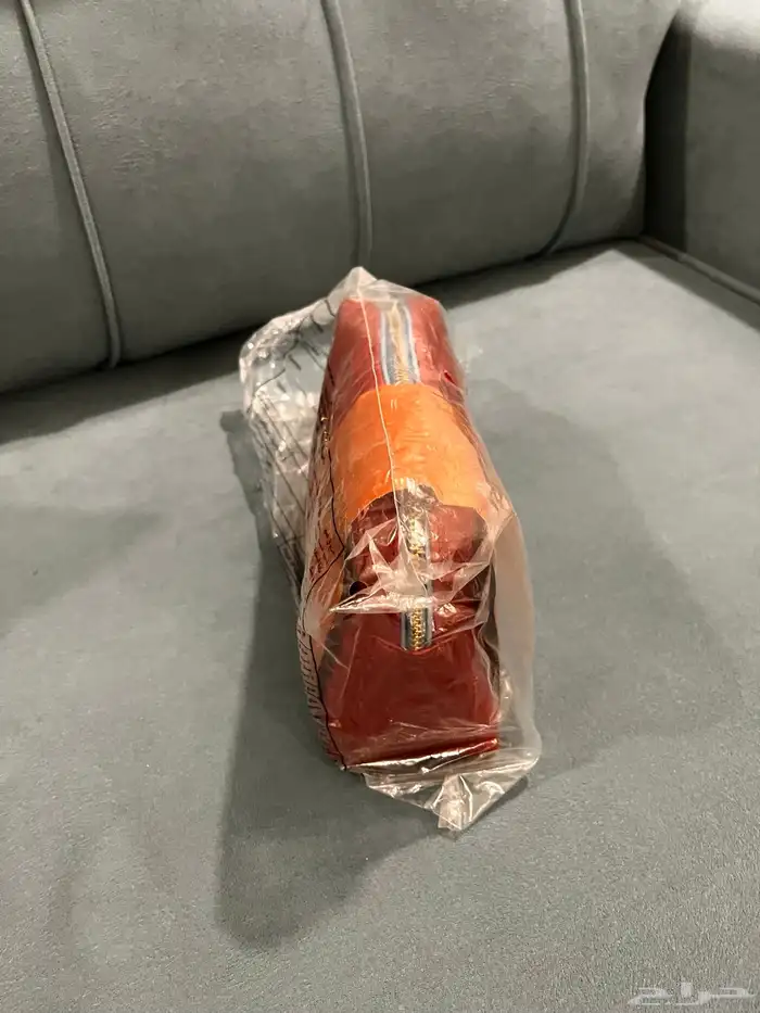 شنط للبيع الأسود ب70 الأبيض ب 80 الحمراء 100 14