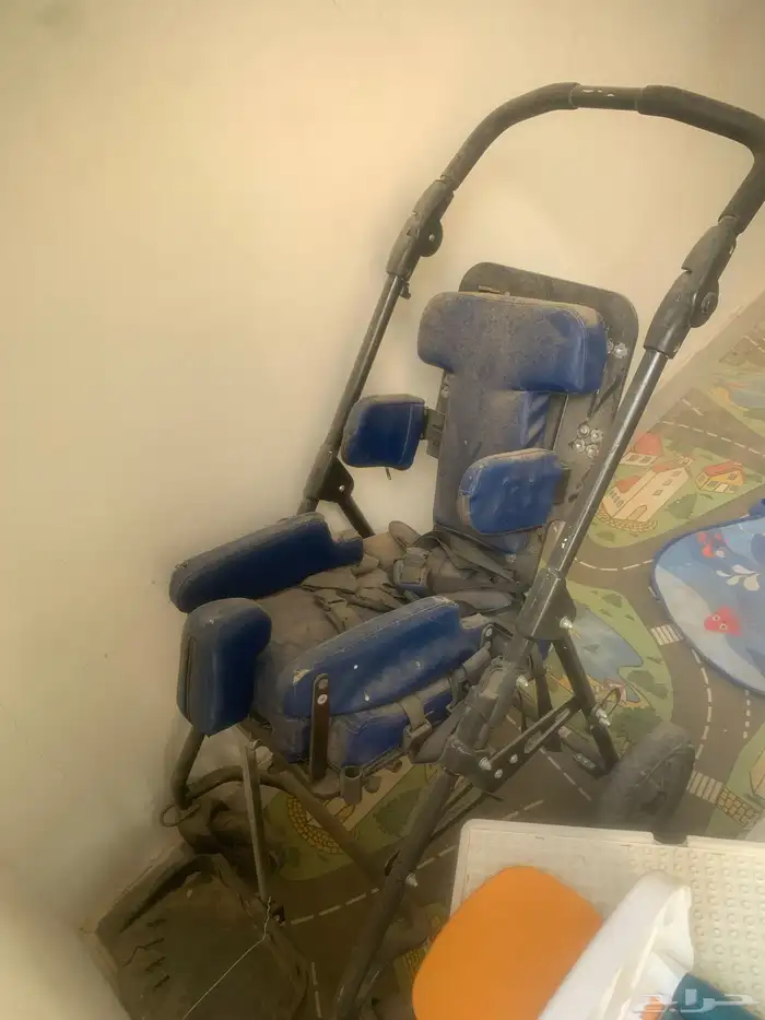 كرسي اطفال ذوي الاحتياجات الخاصه بعمر 6 سنوات او7 صدقه لوجه 0